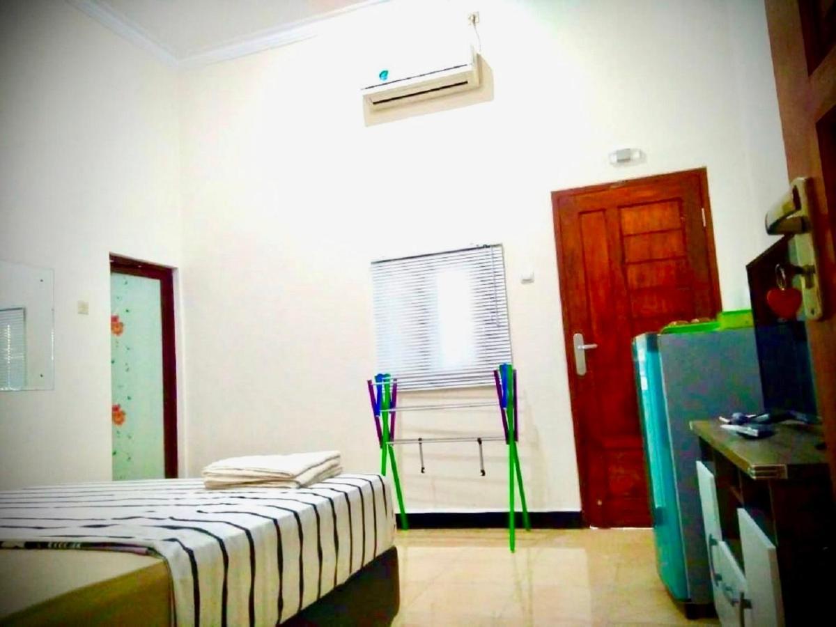 Ahlen Pangandaran Hotel Exterior photo